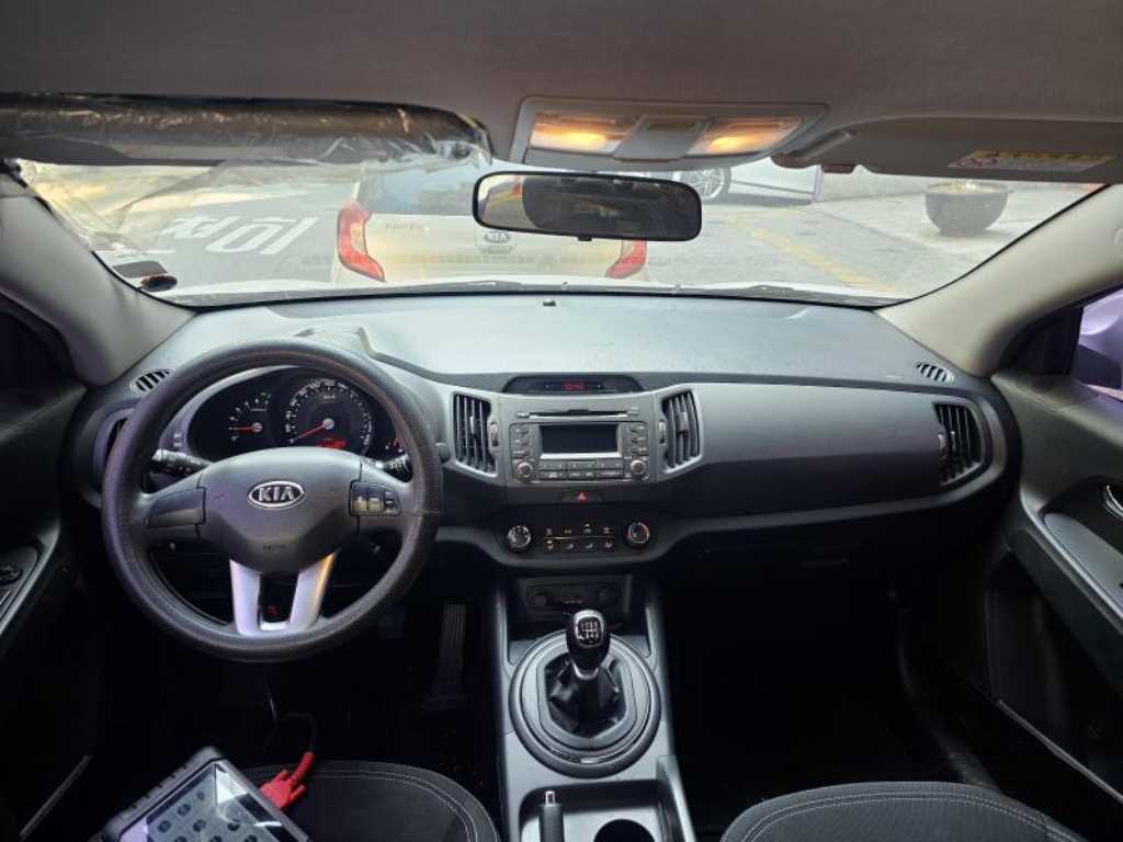 KIA Sportage - Vista 5