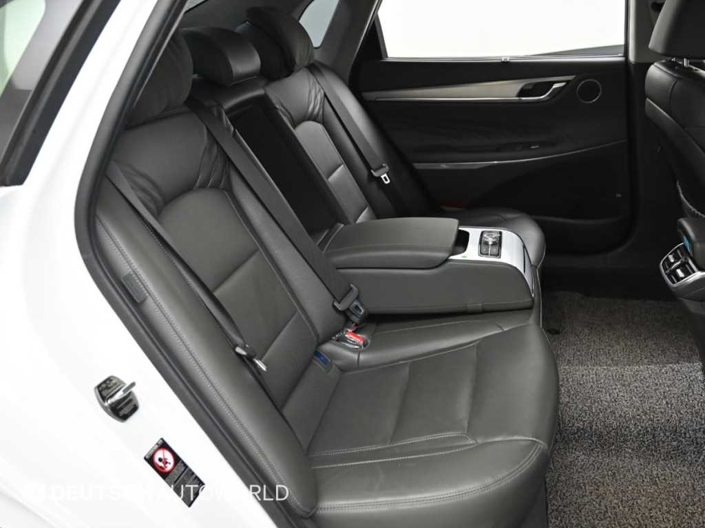 HYUNDAI Grandeur - Vista 12