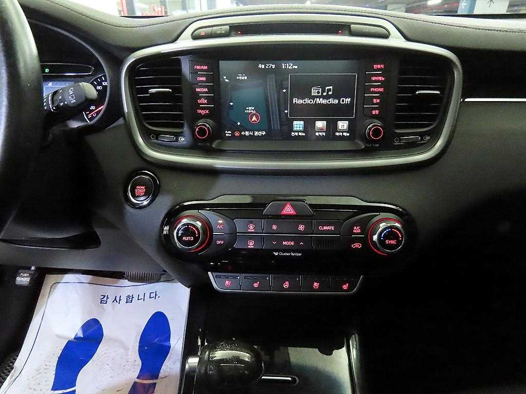 KIA Sorento - Vista 11