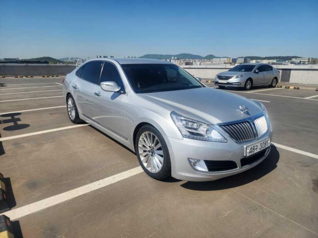 HYUNDAI Equus - Vista 2