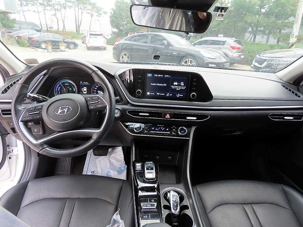 HYUNDAI Sonata - Vista 7