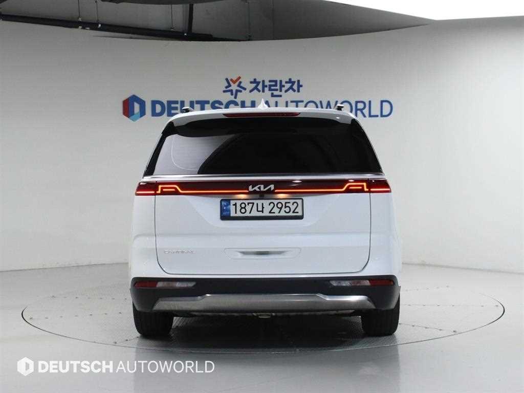KIA Carnival - Vista 4