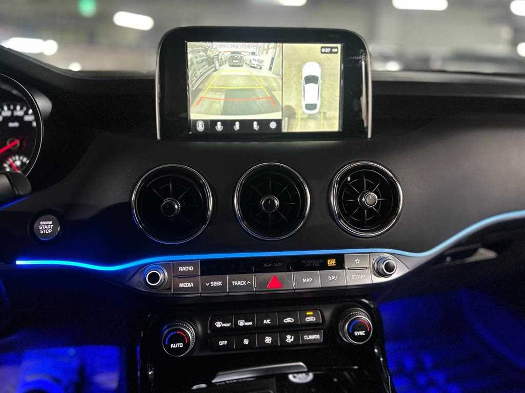 KIA Stinger - Vista 11