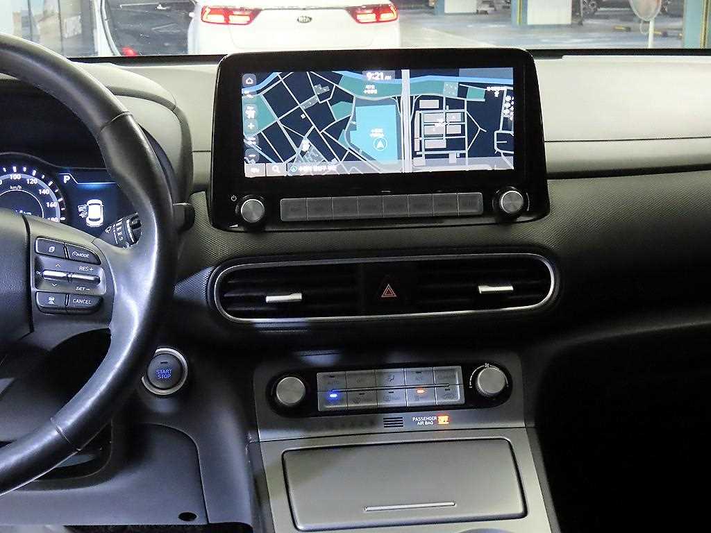 HYUNDAI Kona - Vista 11