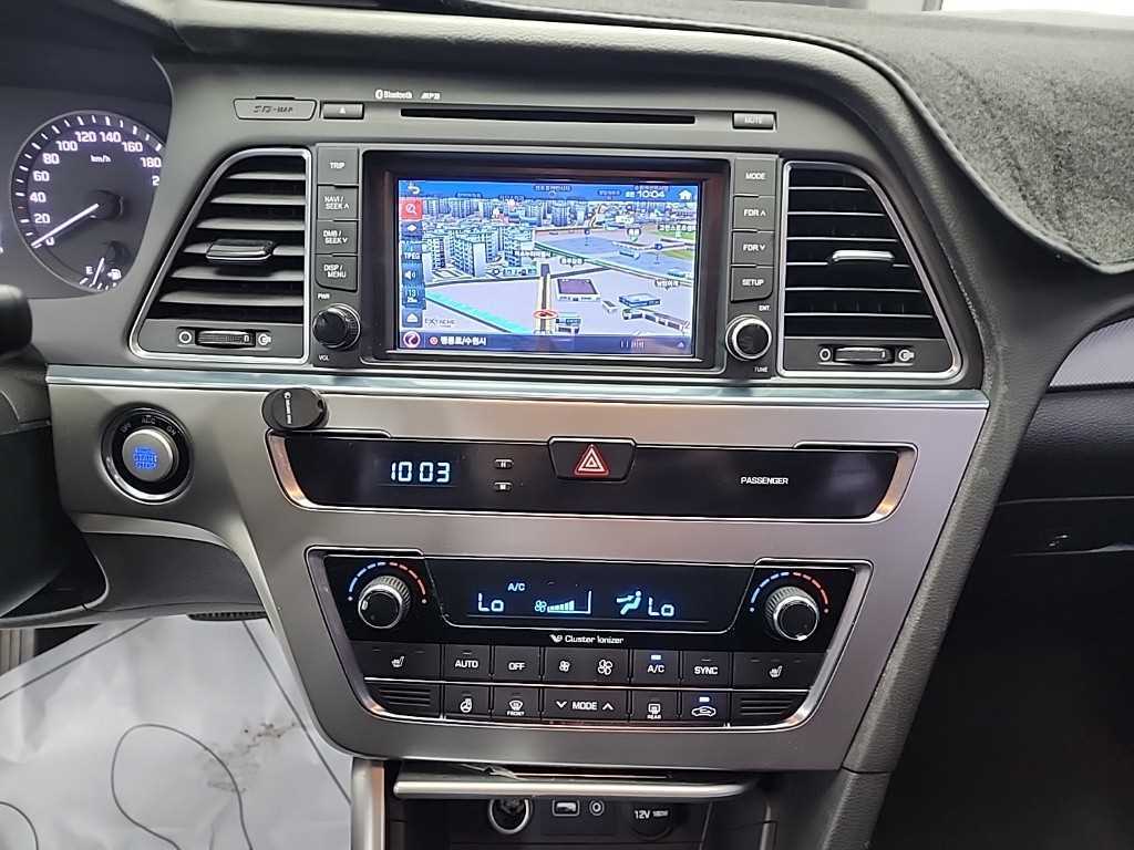 HYUNDAI Sonata - Vista 10