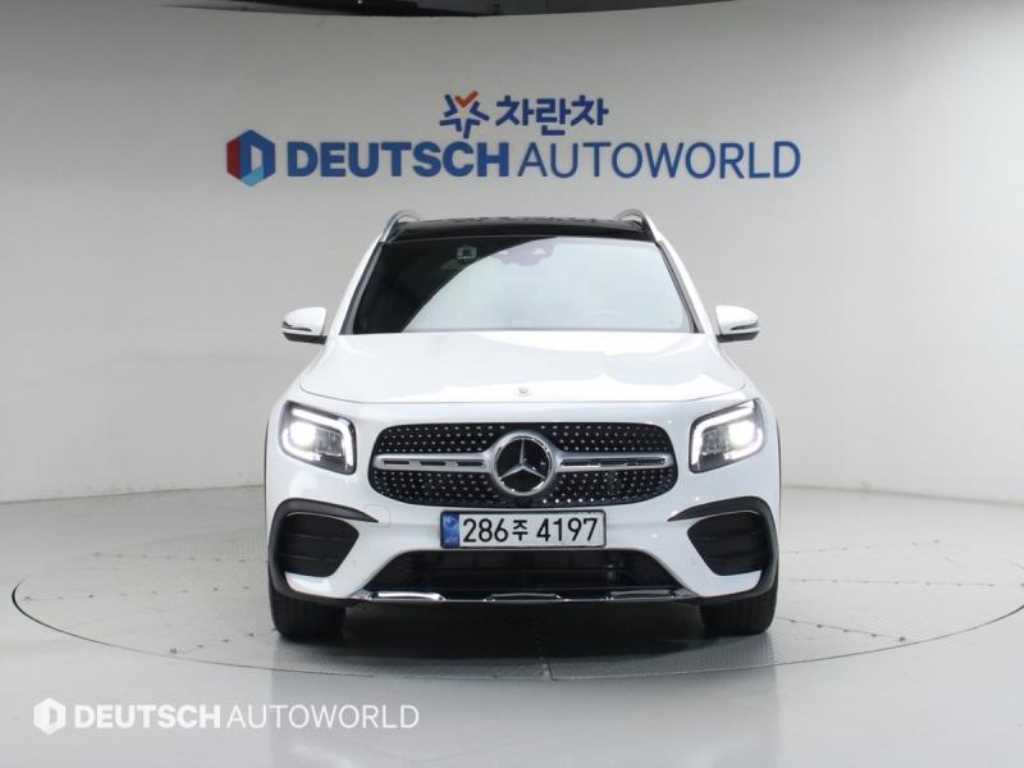 Mercedes Benz GLB Class - Vista 3