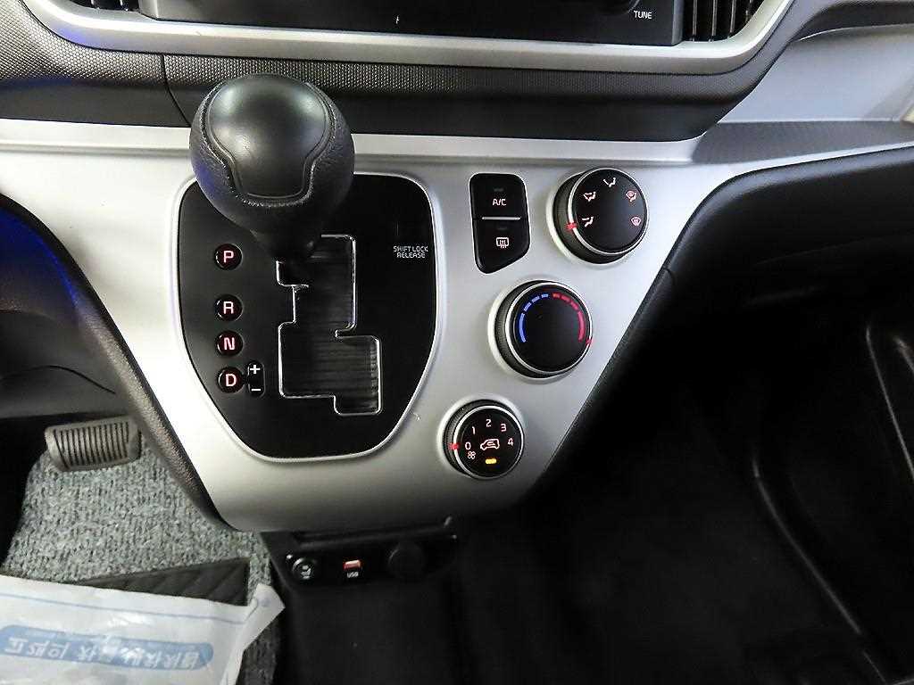 KIA Ray - Vista 10