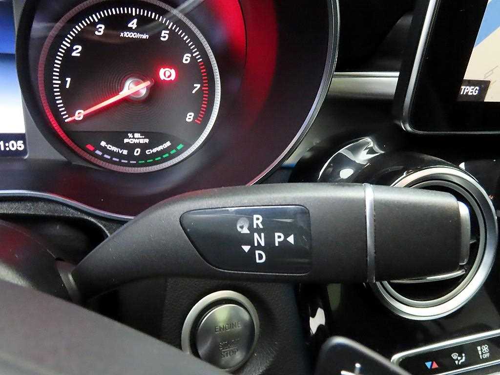 Mercedes Benz GLC Class - Vista 10