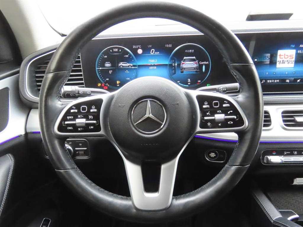 Mercedes Benz GLE Class - Vista 11