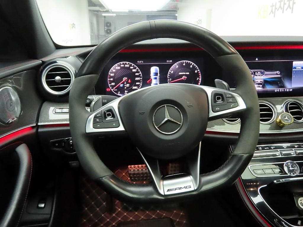 Mercedes Benz E class - Vista 7