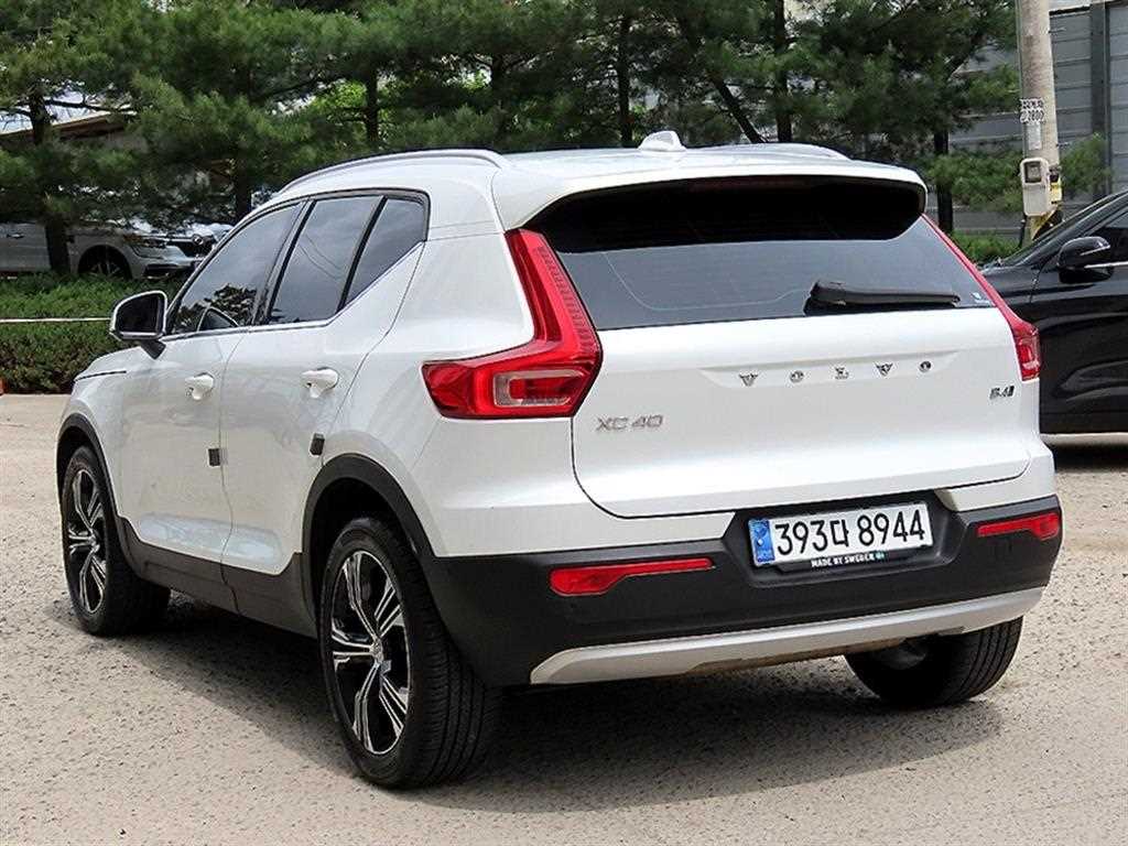 Volvo XC40 - Vista 3