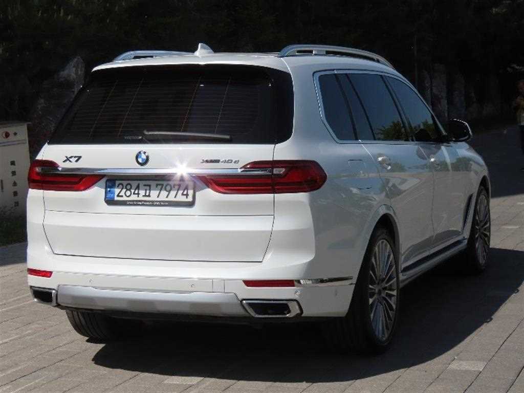 BMW X7 - Vista 3