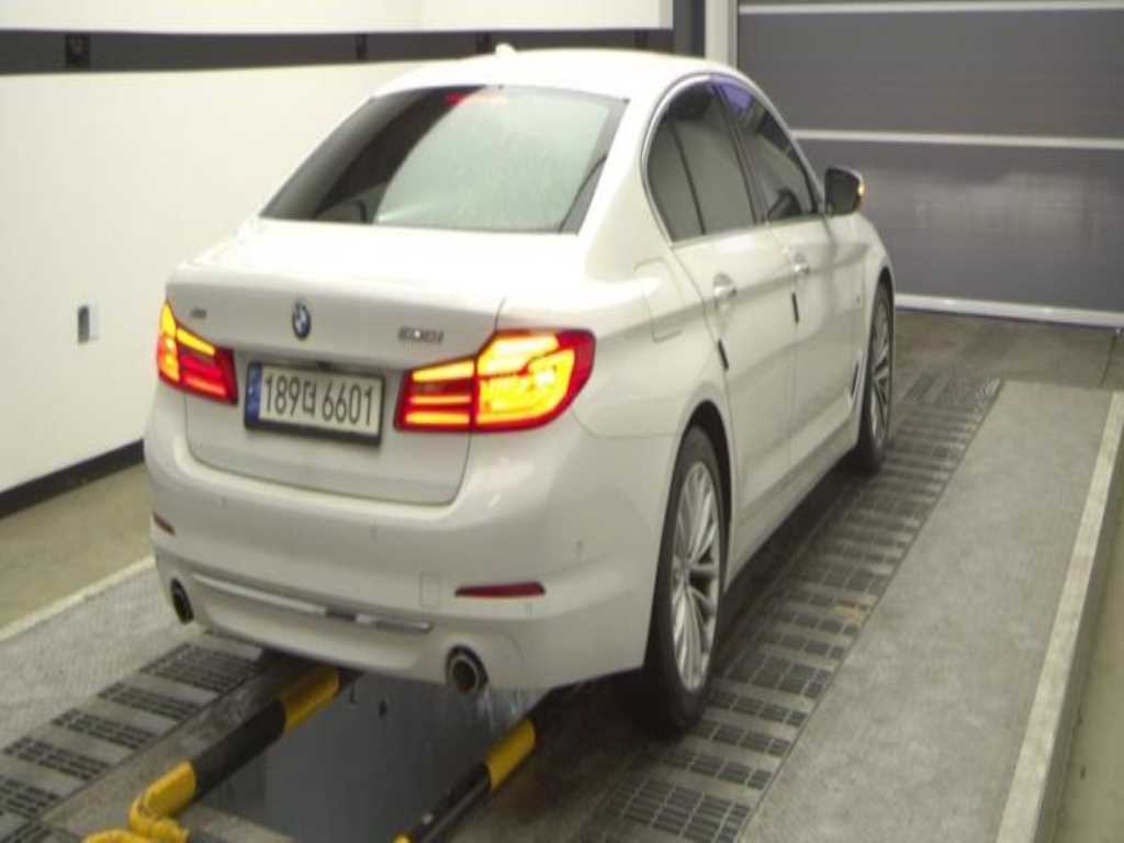 BMW 5 Series - Vista 6