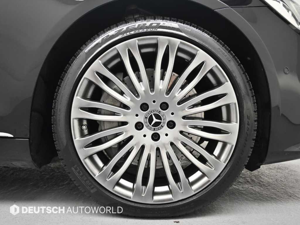 Mercedes Benz S Class - Vista 5