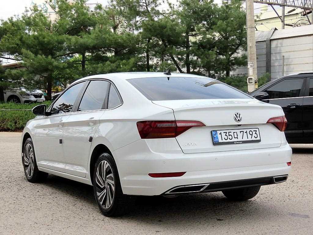 Volkswagen Jetta - Vista 3