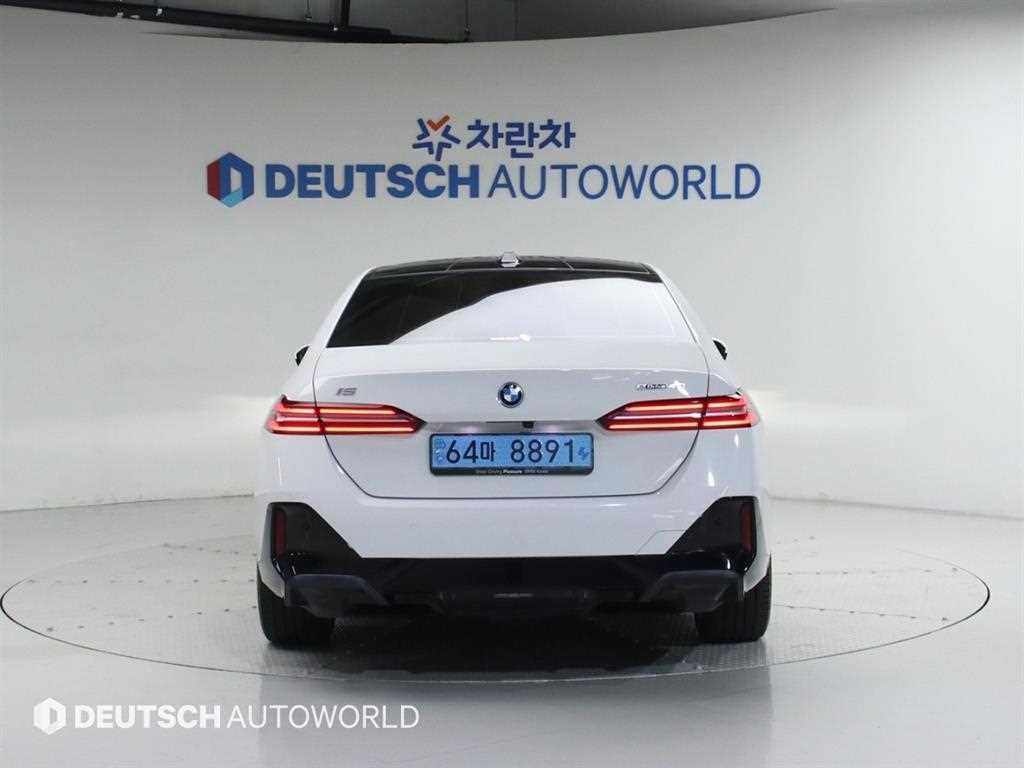 BMW i5 - Vista 4