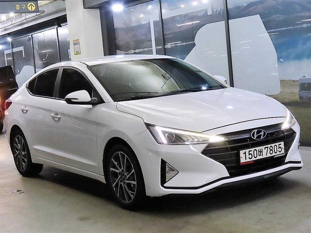 HYUNDAI Avante 2019 Blanco - Importación desde Corea - HF Imports Iquique - Foto 1