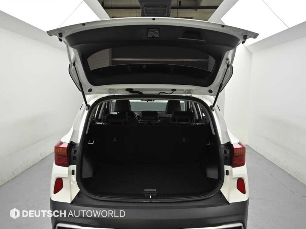 KIA Seltos 2023 Blanco - Importación desde Corea - HF Imports Iquique - Foto 19