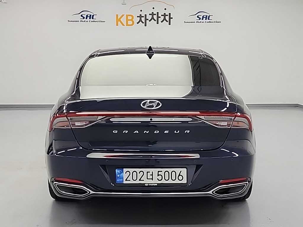 HYUNDAI Grandeur - Vista 3