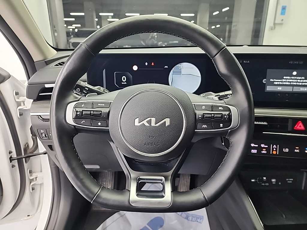 KIA K5 - Vista 9