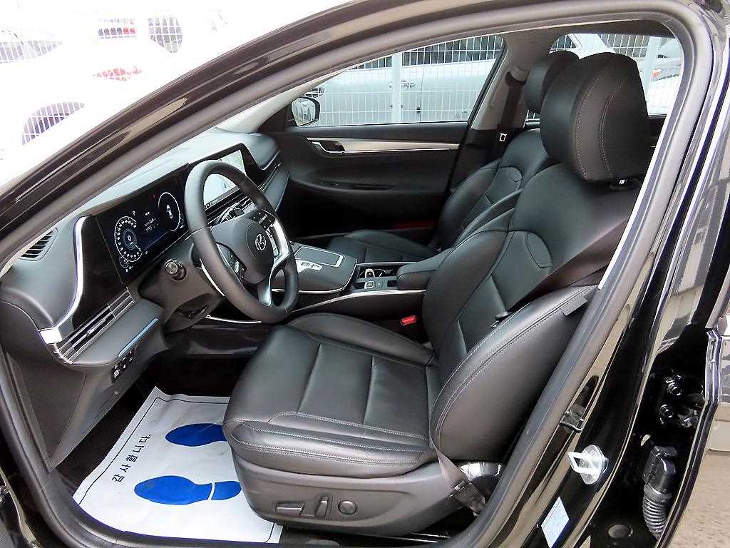 HYUNDAI Grandeur - Vista 5
