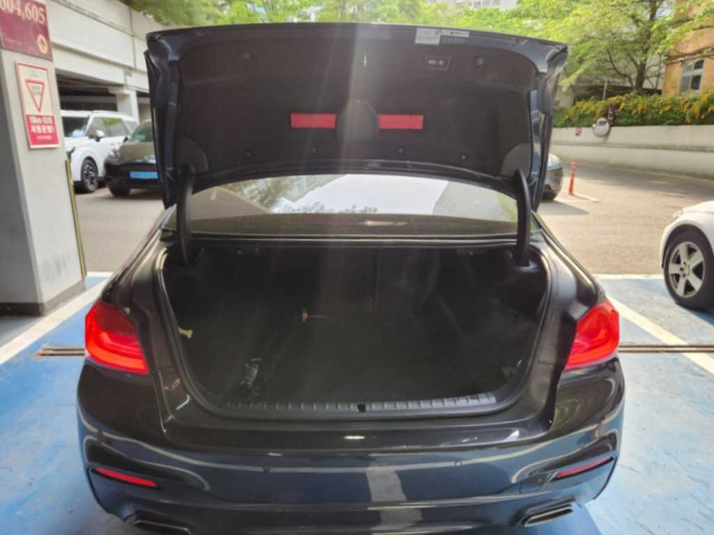 BMW 5 Series - Vista 6