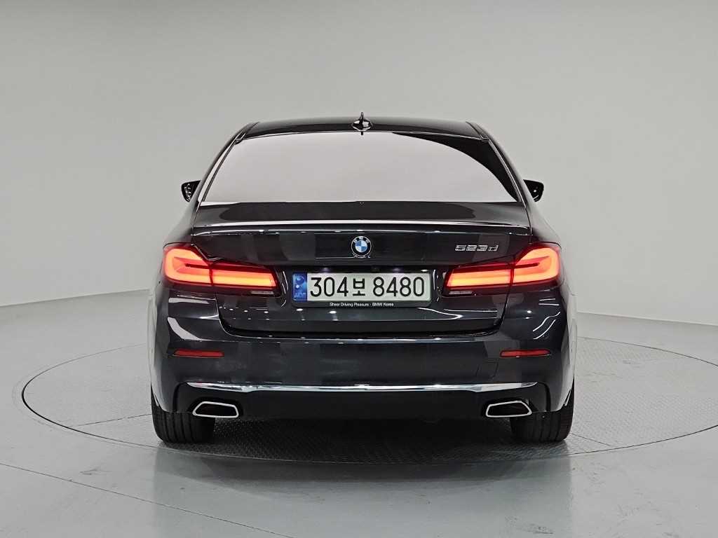 BMW 5 Series - Vista 3