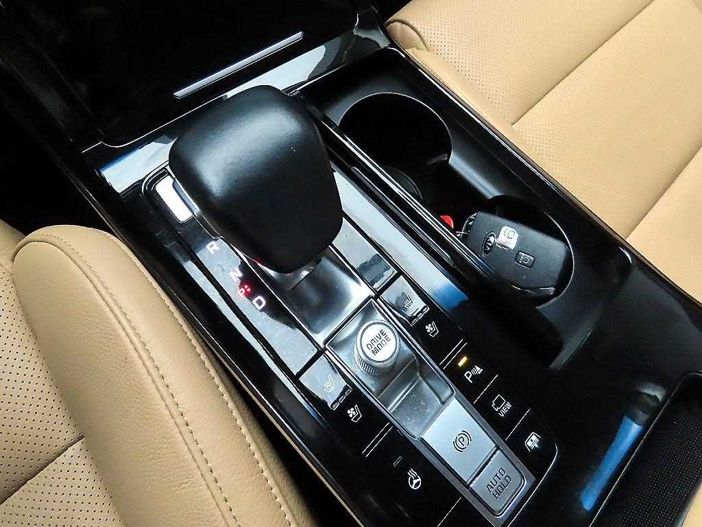 KIA K7 - Vista 10