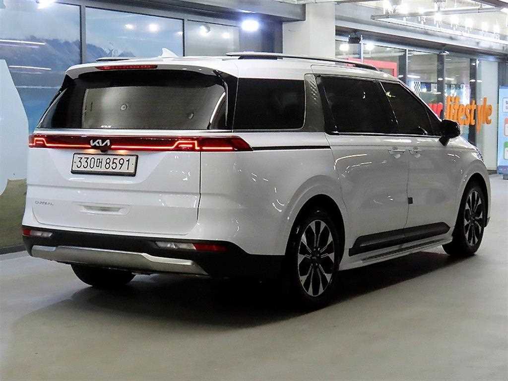 KIA Carnival - Vista 4