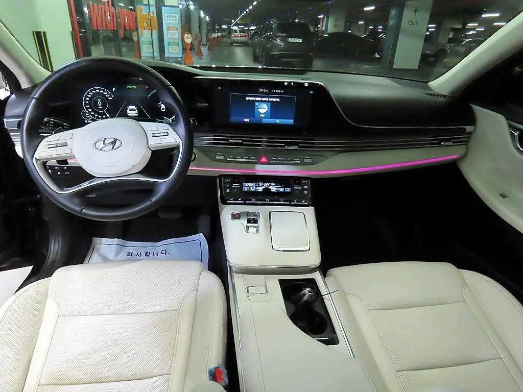 HYUNDAI Grandeur - Vista 10