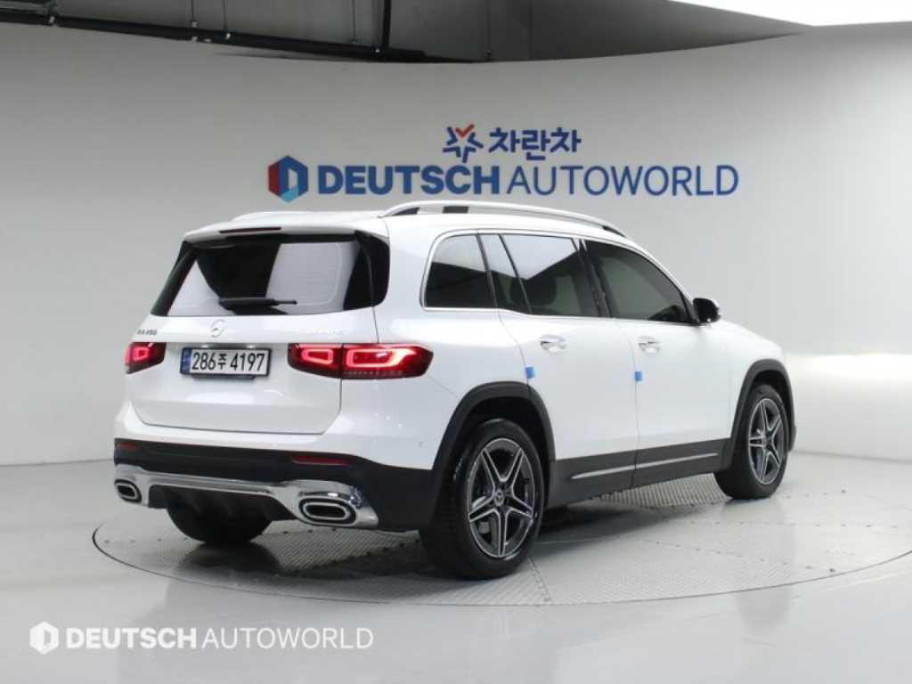 Mercedes Benz GLB Class - Vista 2