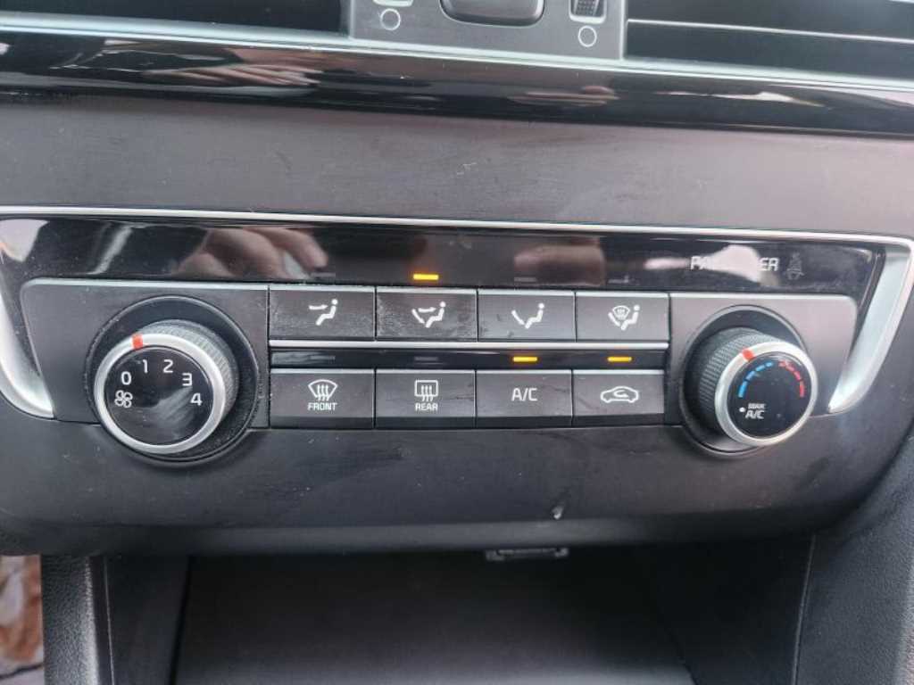 KIA K5 - Vista 9