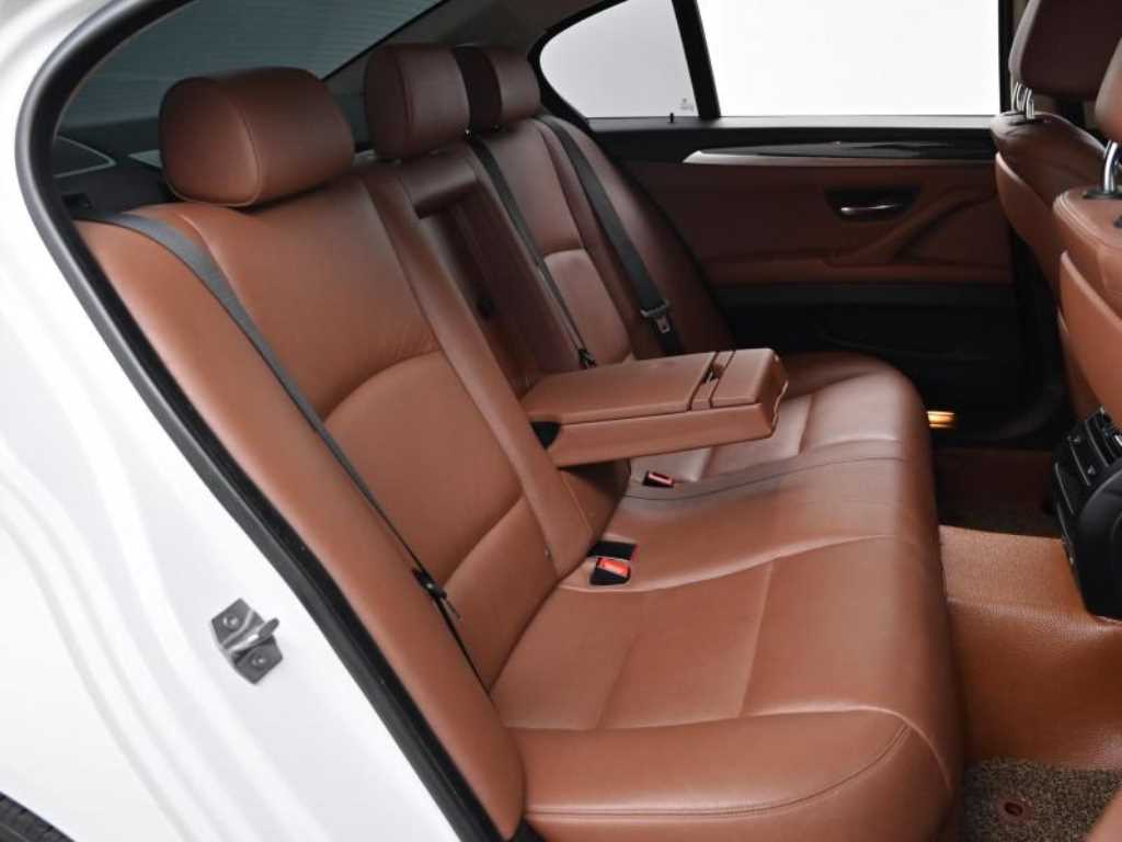 BMW 5 Series - Vista 11