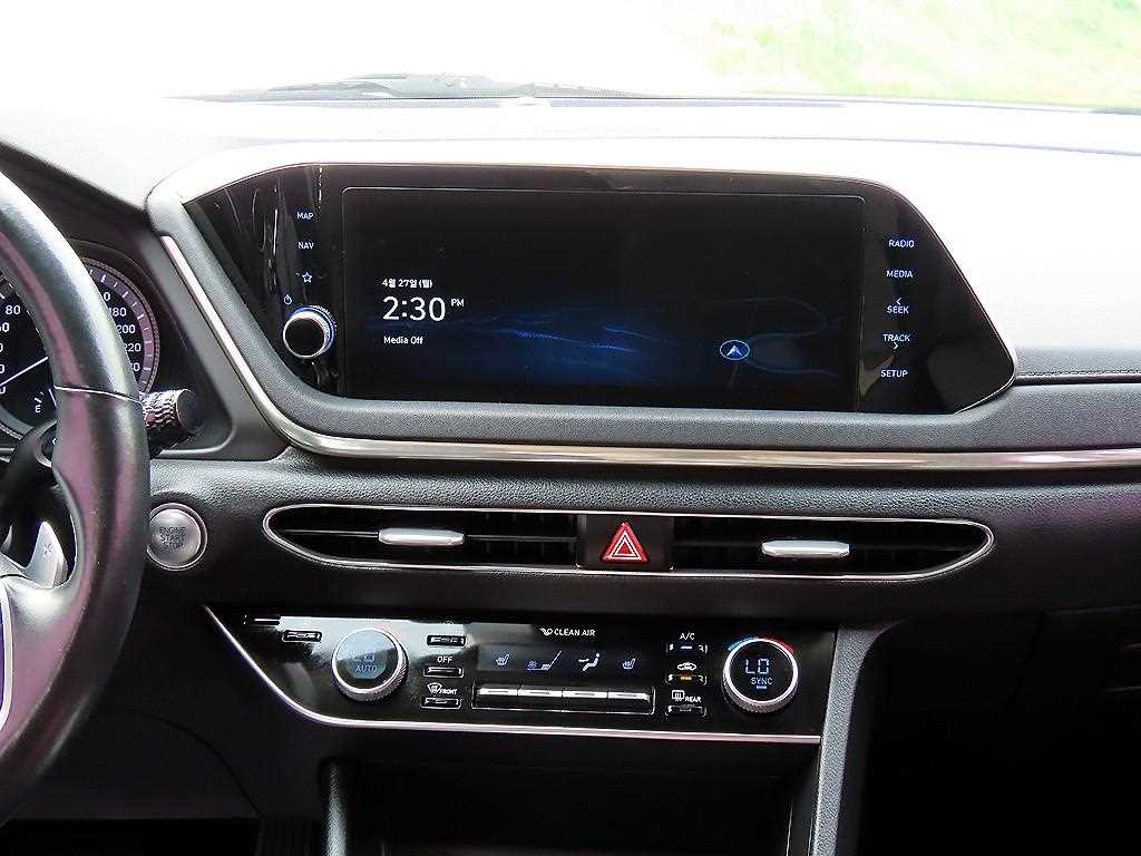 HYUNDAI Sonata - Vista 10