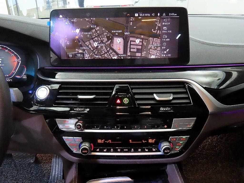 BMW 5 Series - Vista 11