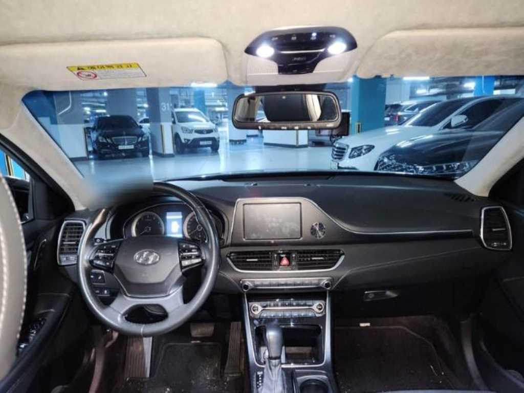 HYUNDAI Grandeur - Vista 3