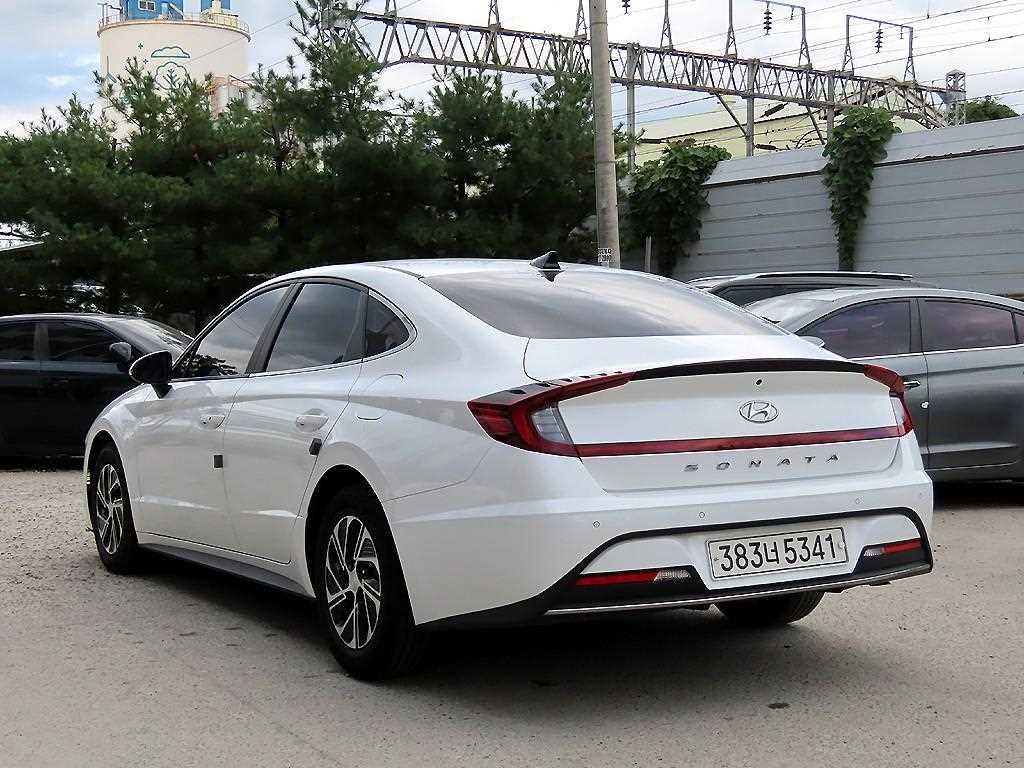 HYUNDAI Sonata - Vista 3