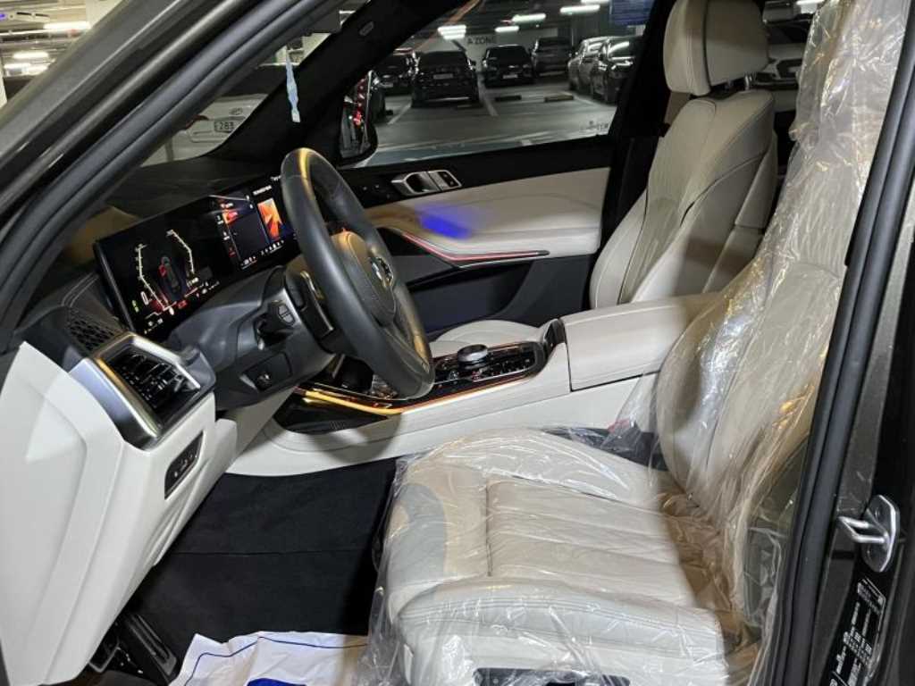 BMW X7 - Vista 10