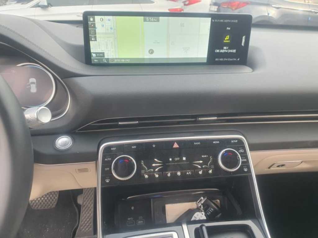 Genesis GV80 - Vista 9