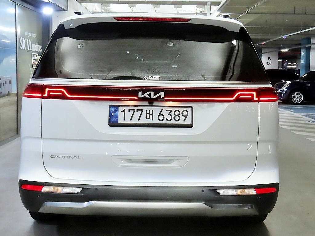 KIA Carnival - Vista 5