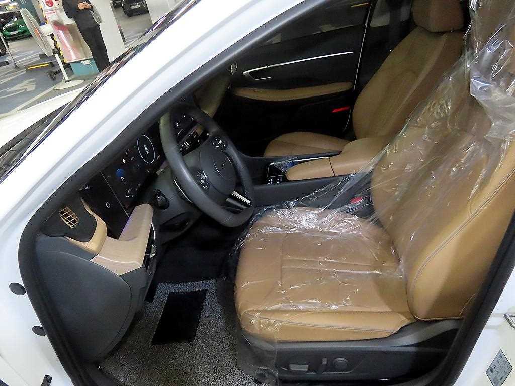 HYUNDAI Sonata - Vista 7