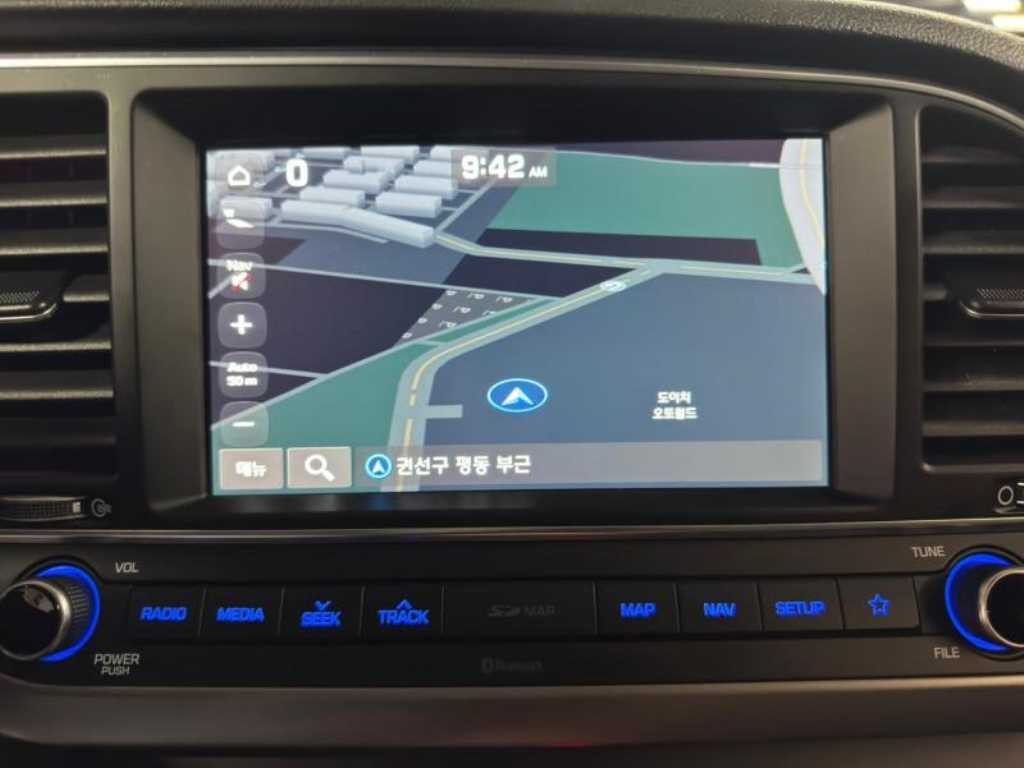 HYUNDAI Avante - Vista 8