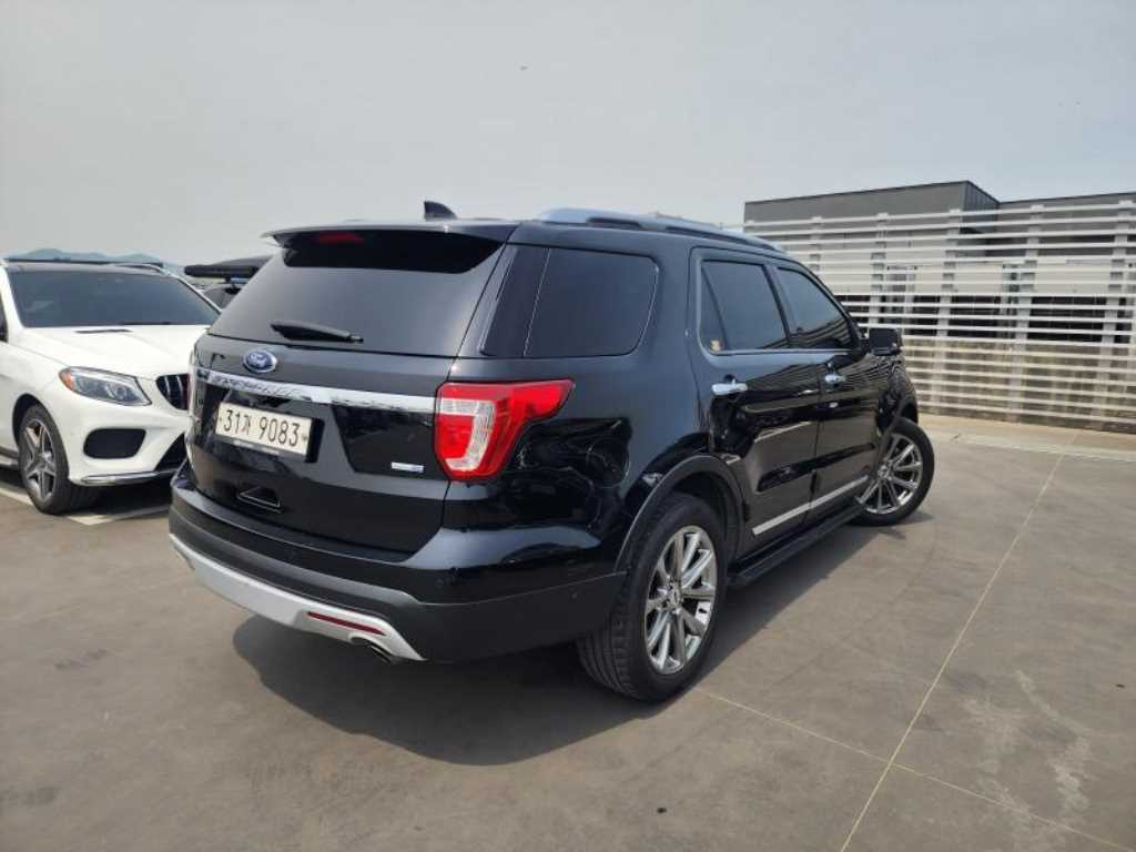Ford Explorer - Vista 6