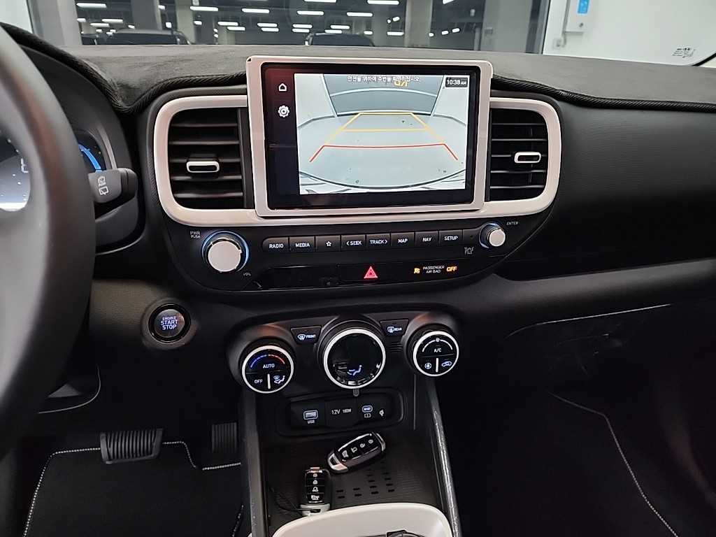 HYUNDAI Venue - Vista 10