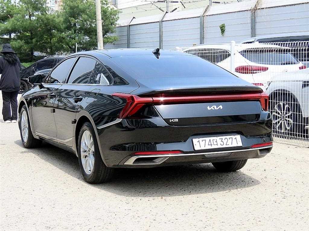 KIA K8 - Vista 3