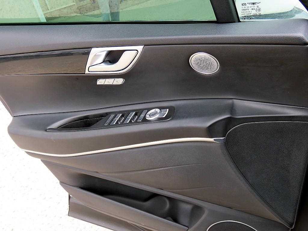 Genesis GV80 - Vista 11