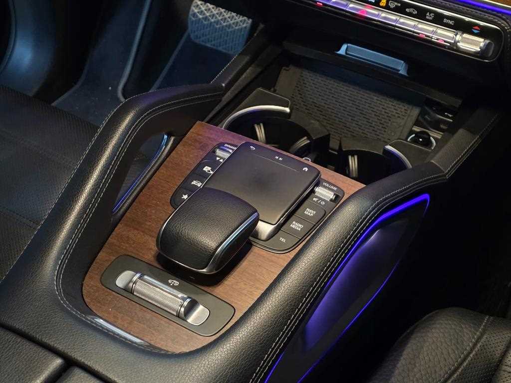 Mercedes Benz GLE Class - Vista 8