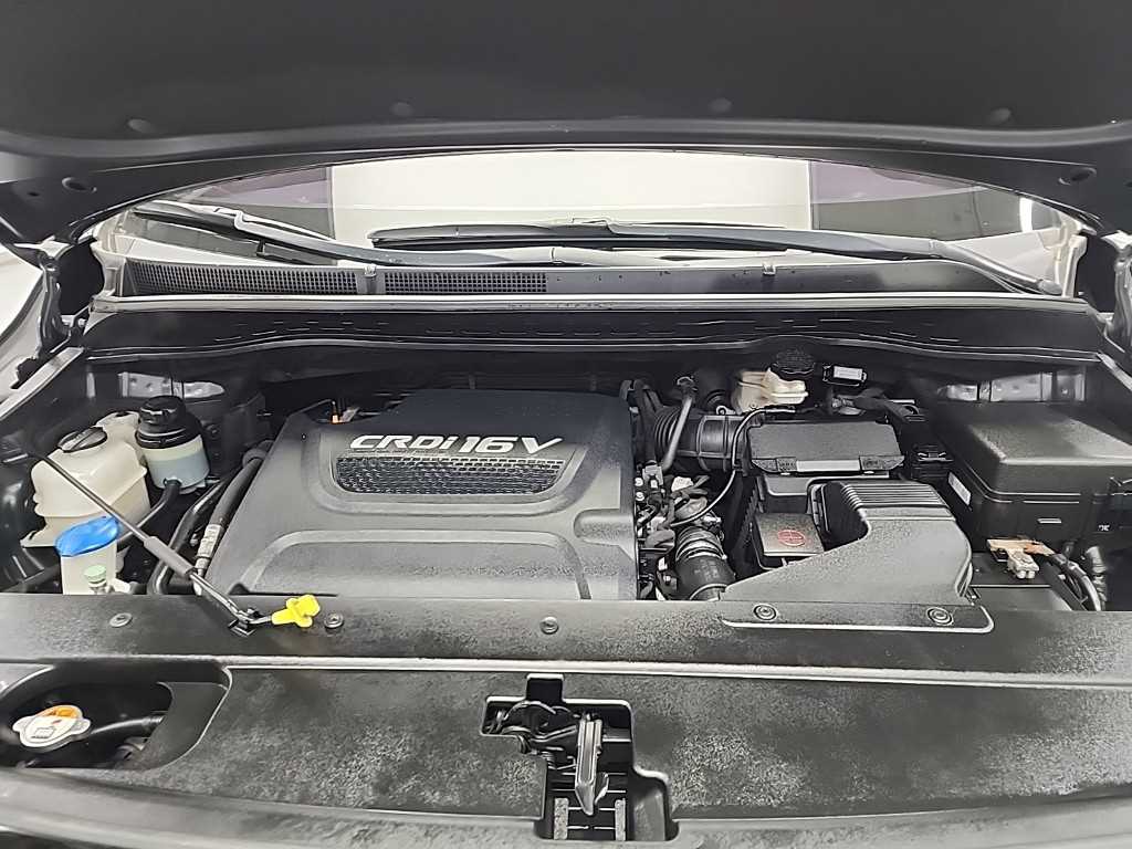 KIA Carnival - Vista 5