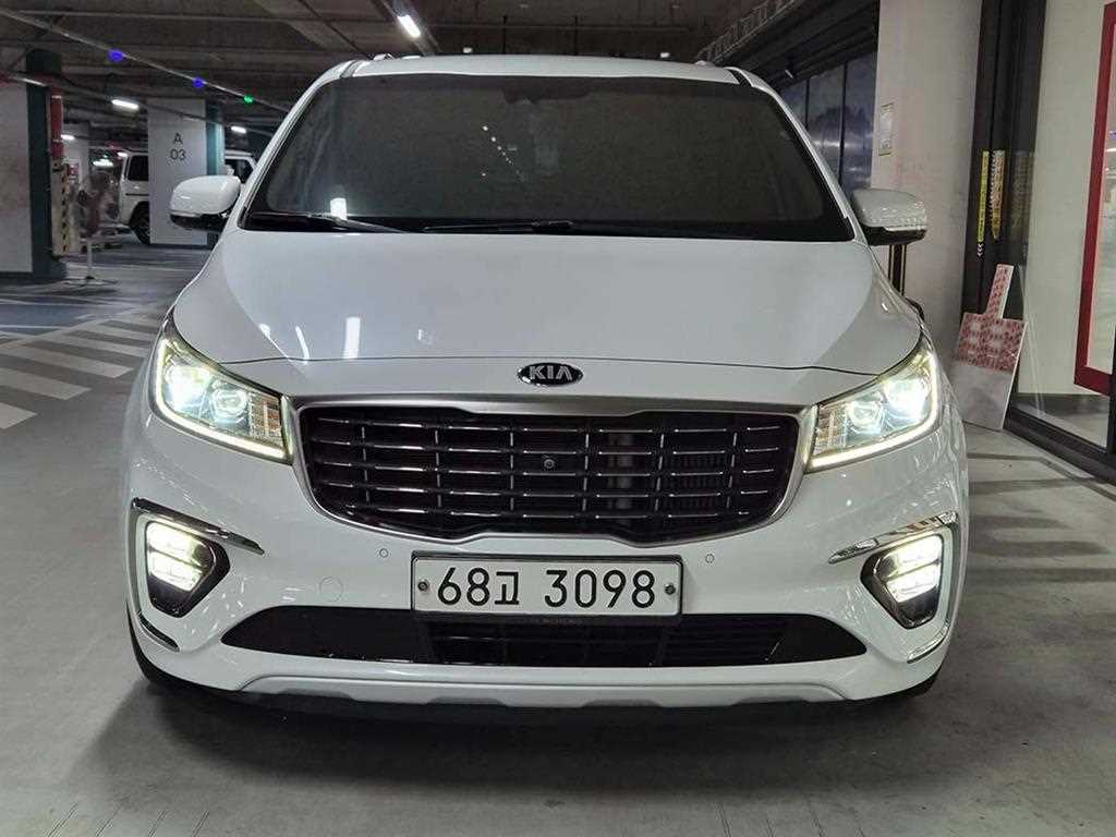 KIA Carnival - Vista 2