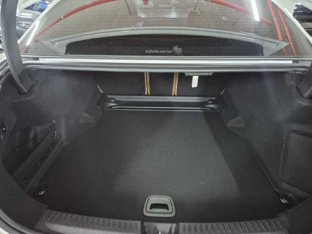 Mercedes Benz E class - Vista 5